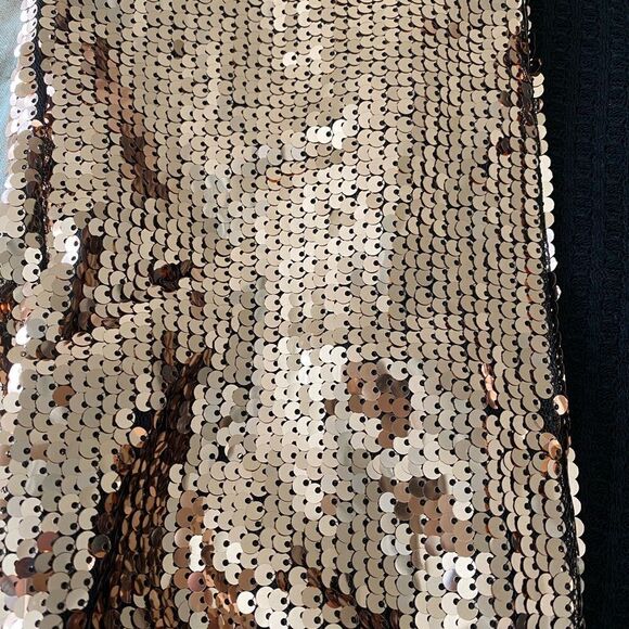 5 🌟 Rated Waffle Shirt with Gold Sequined Sleeves, Rounded Hem - Picture 12 of 13